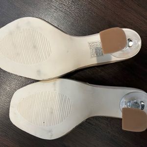 Shoes neatly used only wear for pictures high:4 inch